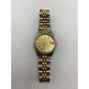 Vintage Timex Quartz Two-Tone Women’s Watch – Gold Dial – Fluted Bezel – WORKING